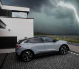 Expert on using electric cars during a storm: is it dangerous to charge in the rain and what to do in case of lightning?