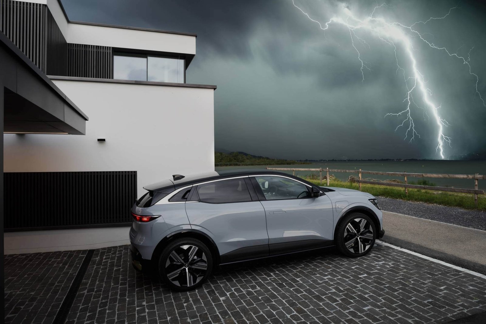 Expert on using electric cars during a storm: is it